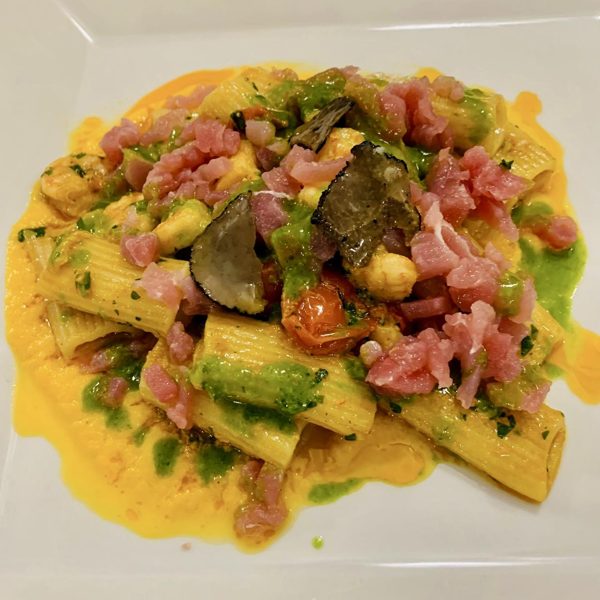 Paccheri con tonno e verdure